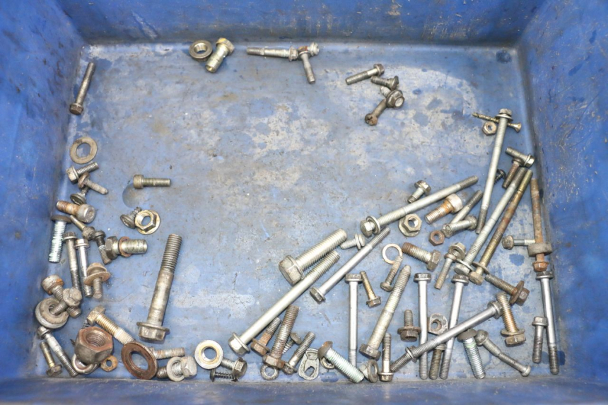 photo de ZAK SCHROEVEN EN BEVESTIGINGSMATERIAAL PEUGEOT LUDIX 50 (2005 - 2007) - Hoofdaanzicht