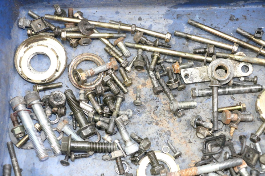 photo de ZAK SCHROEVEN EN BEVESTIGINGSMATERIAAL PEUGEOT SPEEDFIGHT 3 LC 2T 50 (2009 - 2015) - Andere kijkhoek