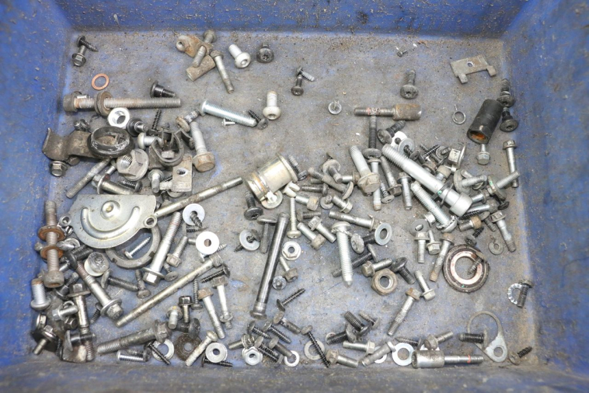 photo de ZAK SCHROEVEN EN BEVESTIGINGSMATERIAAL PIAGGIO LIBERTY IGET 4T 50 (2021 - 2025) - Hoofdaanzicht