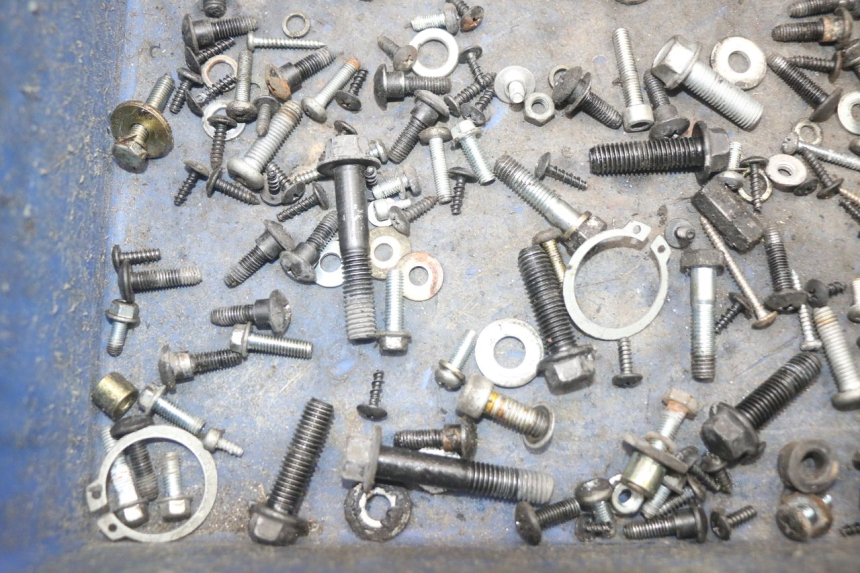 photo de ZAK SCHROEVEN EN BEVESTIGINGSMATERIAAL PIAGGIO NEW TYPHOON 50 (2010 - 2017) - Andere kijkhoek