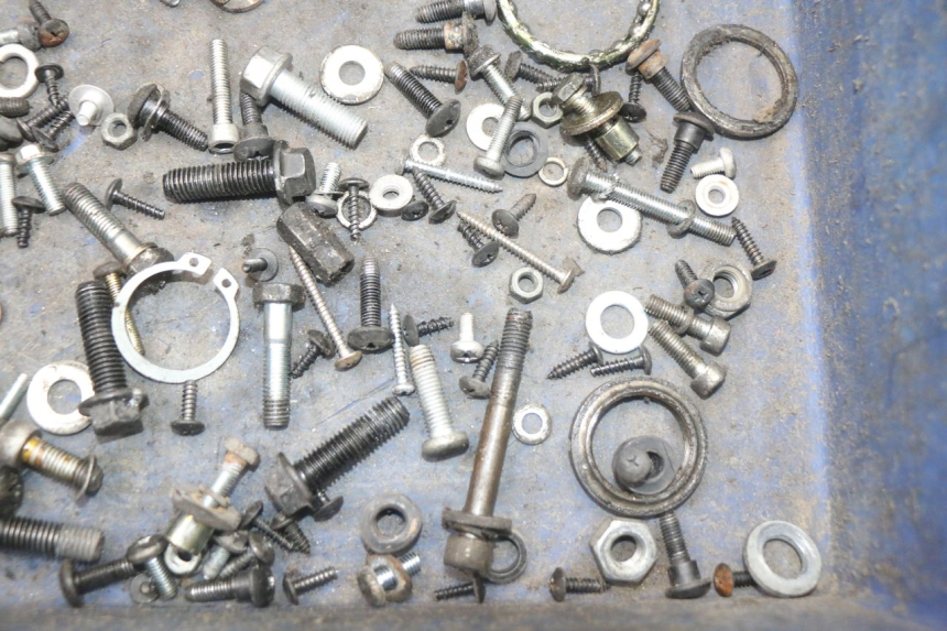 photo de ZAK SCHROEVEN EN BEVESTIGINGSMATERIAAL PIAGGIO NEW TYPHOON 50 (2010 - 2017) - Technische close-up