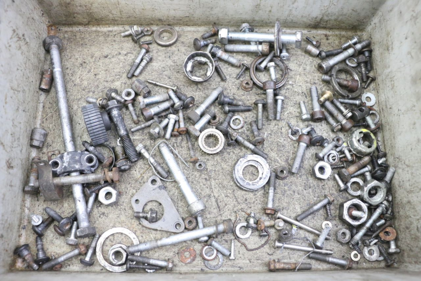 photo de ZAK SCHROEVEN EN BEVESTIGINGSMATERIAAL PIAGGIO VESPA S 2T 50 (2007 - 2014) - Hoofdaanzicht