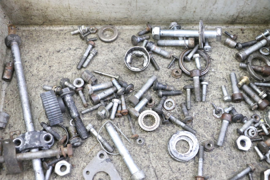 photo de ZAK SCHROEVEN EN BEVESTIGINGSMATERIAAL PIAGGIO VESPA S 2T 50 (2007 - 2014) - Detail van het onderdeel