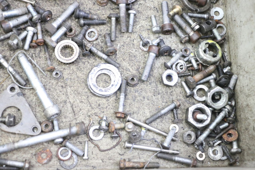 photo de ZAK SCHROEVEN EN BEVESTIGINGSMATERIAAL PIAGGIO VESPA S 2T 50 (2007 - 2014) - Zoom op gebruiksstaat