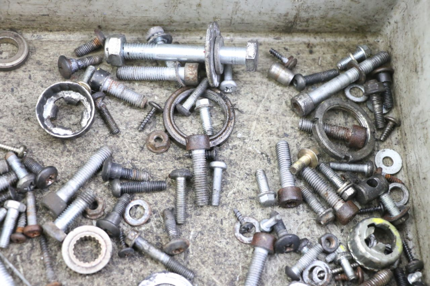 photo de ZAK SCHROEVEN EN BEVESTIGINGSMATERIAAL PIAGGIO VESPA S 2T 50 (2007 - 2014) - Andere kijkhoek