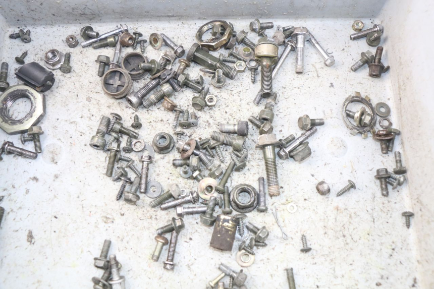 photo de ZAK SCHROEVEN EN BEVESTIGINGSMATERIAAL KEEWAY PIXEL 50 (2008 - 2011) - Detail van het onderdeel