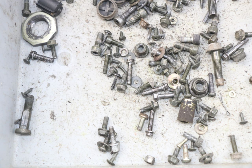 photo de ZAK SCHROEVEN EN BEVESTIGINGSMATERIAAL KEEWAY PIXEL 50 (2008 - 2011) - Zoom op gebruiksstaat