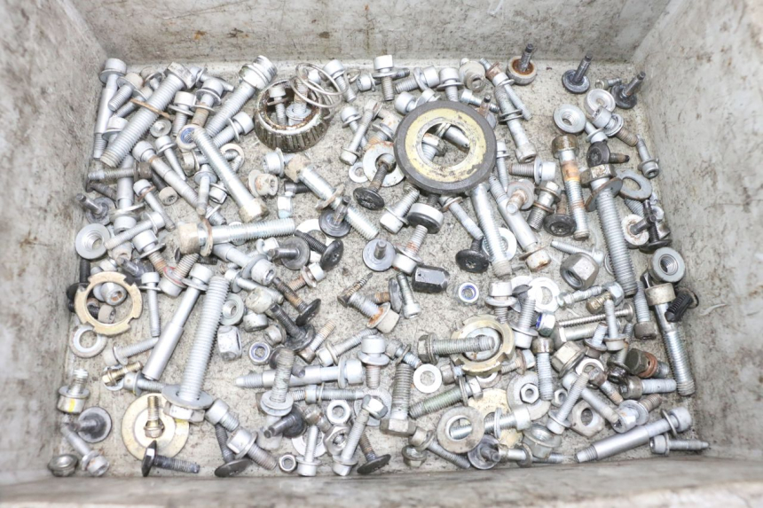 photo de ZAK SCHROEVEN EN BEVESTIGINGSMATERIAAL LIGIER PULSE 3 1 (2014 - 2020) - Hoofdaanzicht