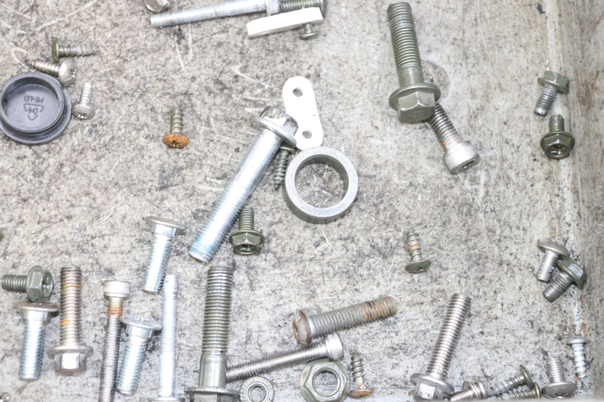 photo de ZAK SCHROEVEN EN BEVESTIGINGSMATERIAAL EFUN PUSA 1 - Zoom op gebruiksstaat