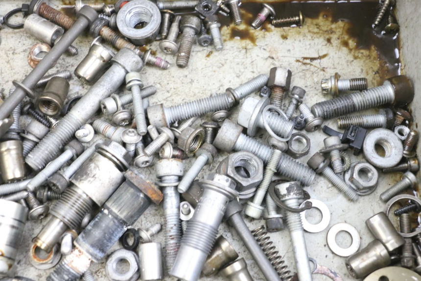 photo de ZAK SCHROEVEN EN BEVESTIGINGSMATERIAAL BMW R RT ABS 1200 (2010 - 2014) - Zoom op gebruiksstaat