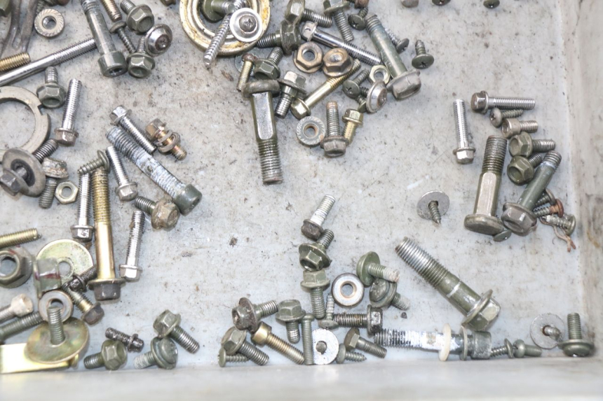 photo de ZAK SCHROEVEN EN BEVESTIGINGSMATERIAAL RIDE RACE 2T 50 (2012 - 2017) - Zoom op gebruiksstaat