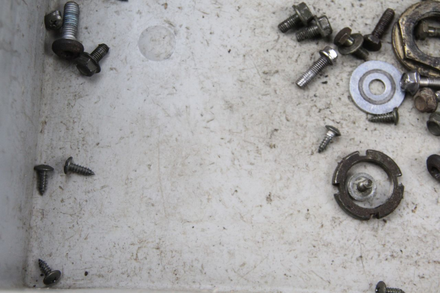 photo de ZAK SCHROEVEN EN BEVESTIGINGSMATERIAAL RIDE RACE 2T 50 (2012 - 2017) - Detail van het onderdeel