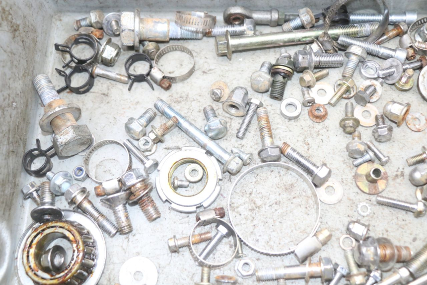 photo de ZAK SCHROEVEN EN BEVESTIGINGSMATERIAAL REGAL RAPTOR SPYDER 125 (2010 - 2018) - Detail van het onderdeel