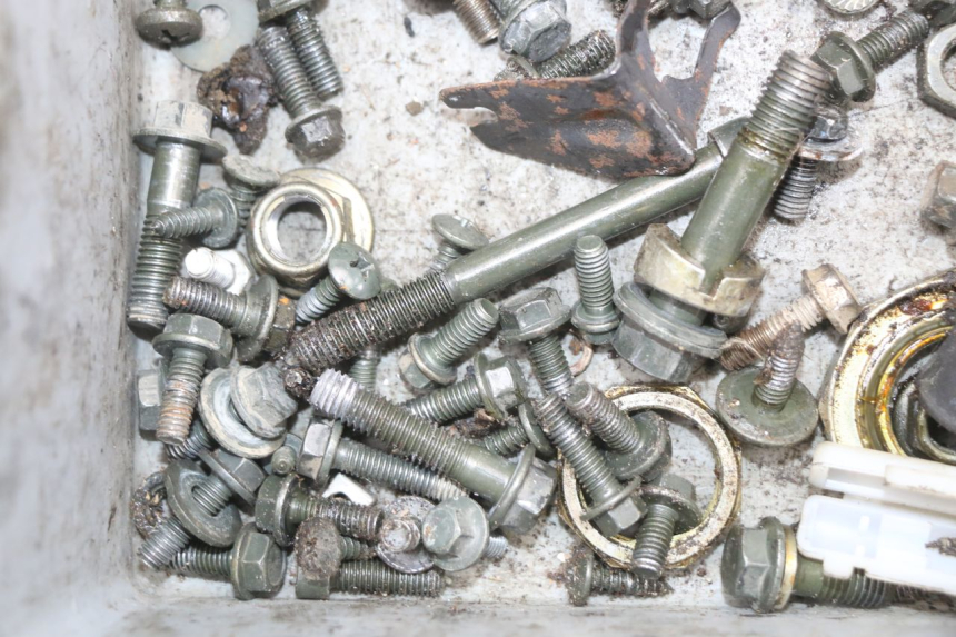 photo de ZAK SCHROEVEN EN BEVESTIGINGSMATERIAAL TNT MOTOR ROMA 10' 2T 50 (2011 - 2018) - Andere kijkhoek