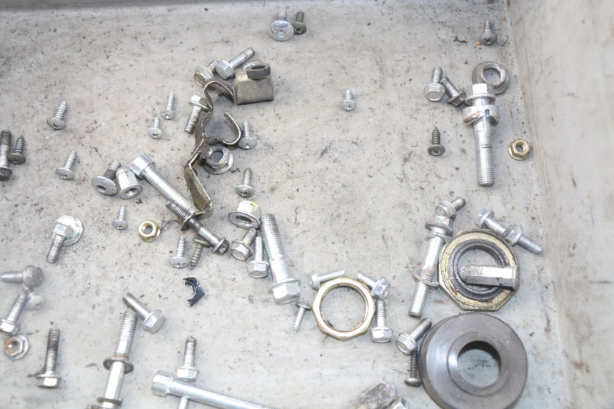 photo de ZAK SCHROEVEN EN BEVESTIGINGSMATERIAAL TNT MOTOR ROMA 10' 4T 50 (2019 - 2022) - Detail van het onderdeel