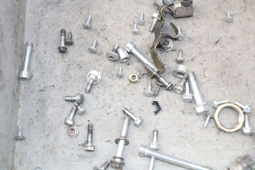 photo de ZAK SCHROEVEN EN BEVESTIGINGSMATERIAAL TNT MOTOR ROMA 10' 4T 50 (2019 - 2022) - Zoom op gebruiksstaat