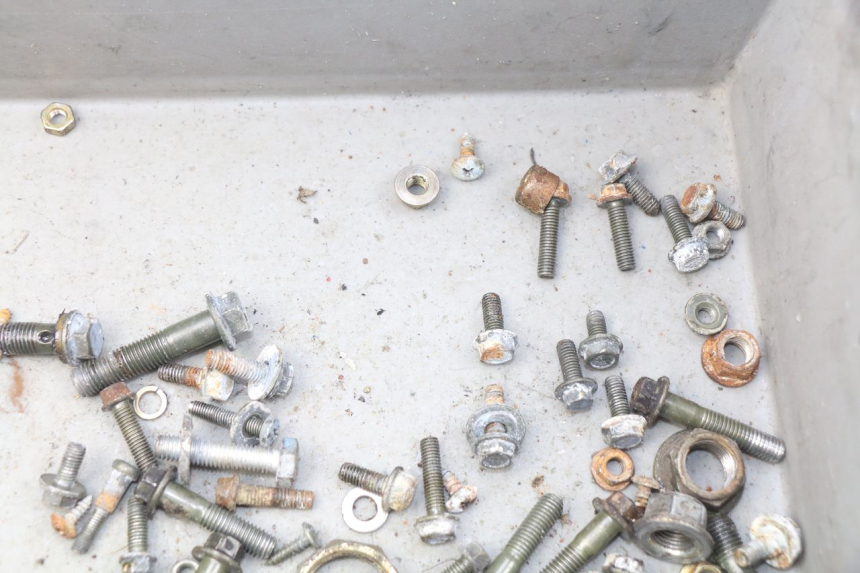 photo de ZAK SCHROEVEN EN BEVESTIGINGSMATERIAAL TNT MOTOR ROMA 10' 4T 50 (2007 - 2018) - Andere kijkhoek