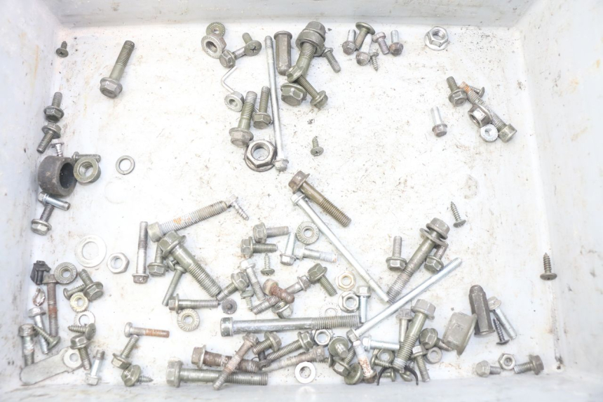 photo de ZAK SCHROEVEN EN BEVESTIGINGSMATERIAAL TNT MOTOR ROMA 10' 4T 50 (2019 - 2022) - Hoofdaanzicht