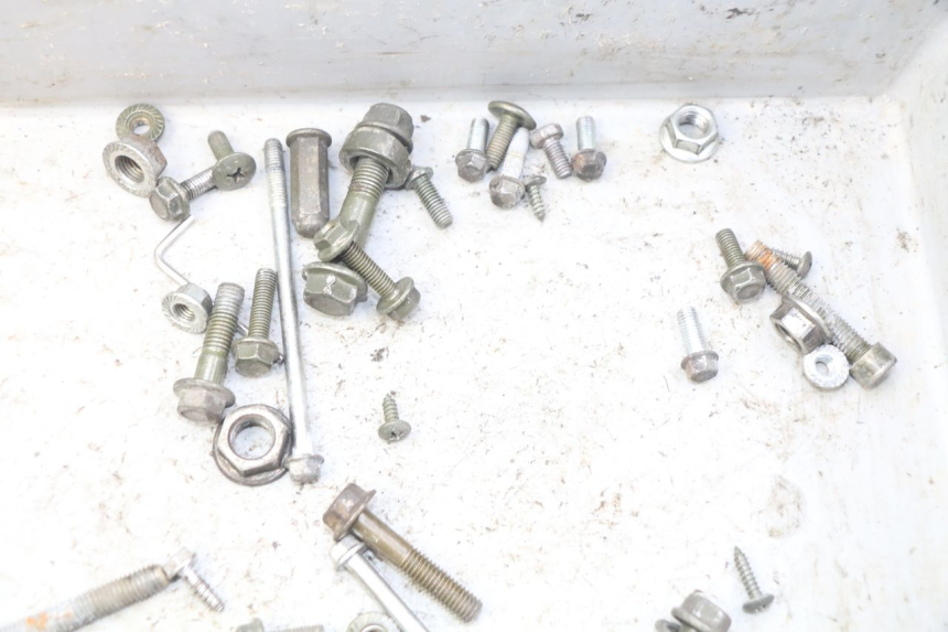 photo de ZAK SCHROEVEN EN BEVESTIGINGSMATERIAAL TNT MOTOR ROMA 10' 4T 50 (2019 - 2022) - Zoom op gebruiksstaat