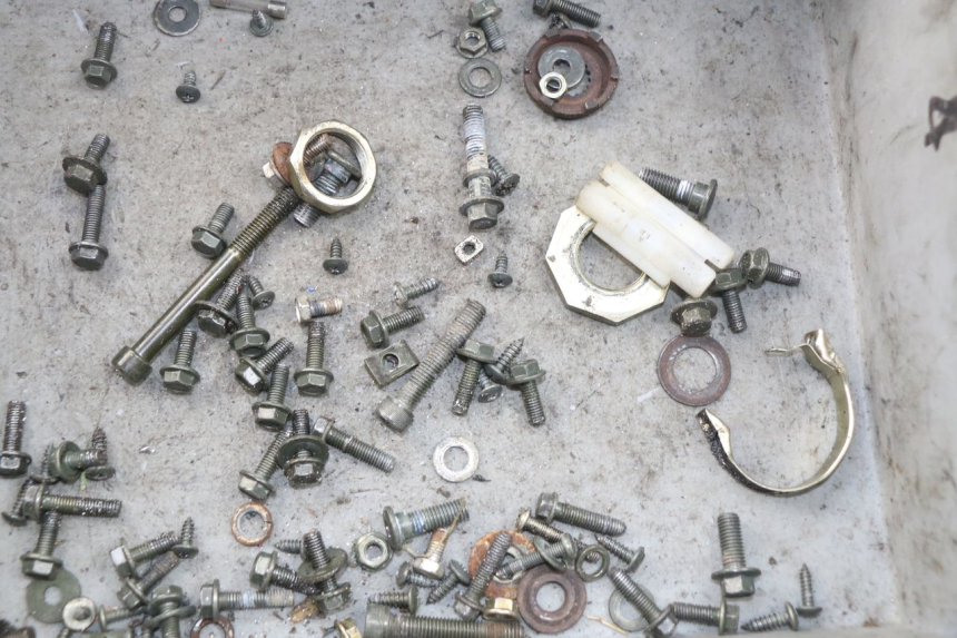 photo de ZAK SCHROEVEN EN BEVESTIGINGSMATERIAAL TNT MOTOR ROMA 12' 2T 50 (2007 - 2018) - Detail van het onderdeel