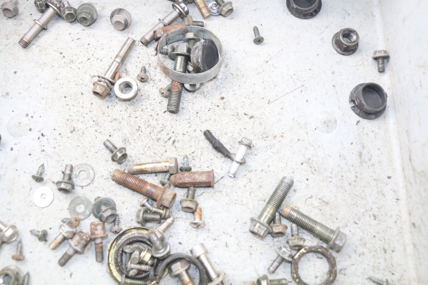 photo de ZAK SCHROEVEN EN BEVESTIGINGSMATERIAAL TURBHO RP 50 (2018 - 2022) - Detail van het onderdeel