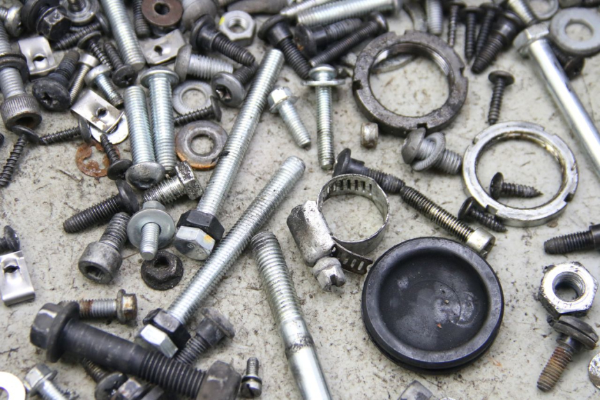 photo de ZAK SCHROEVEN EN BEVESTIGINGSMATERIAAL GILERA RUNNER SP 50 (2009 - 2017) - Detail van het onderdeel