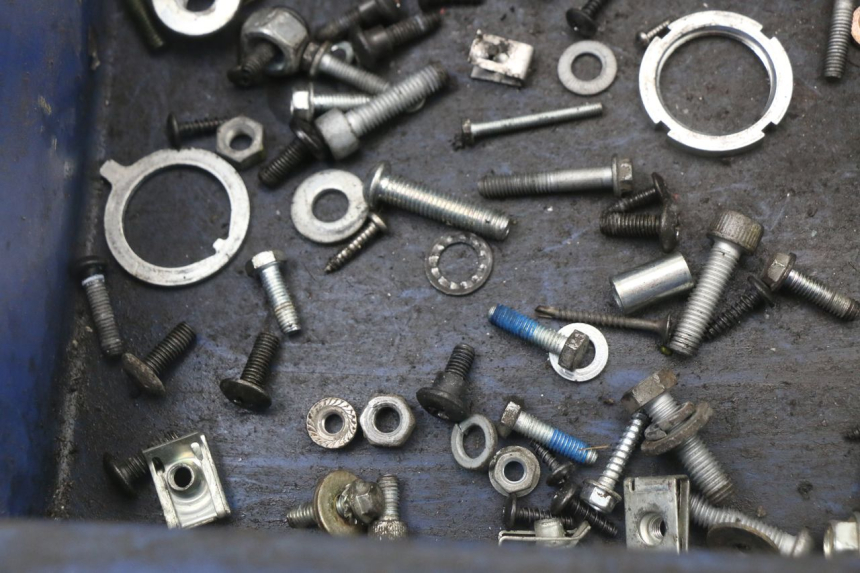 photo de ZAK SCHROEVEN EN BEVESTIGINGSMATERIAAL GILERA RUNNER SP 50 (2009 - 2017) - Detail van het onderdeel