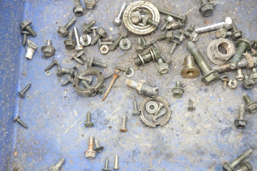 photo de ZAK SCHROEVEN EN BEVESTIGINGSMATERIAAL KEEWAY RY6 2T 50 (2011 - 2019) - Zoom op gebruiksstaat