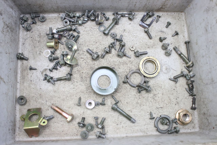 photo de ZAK SCHROEVEN EN BEVESTIGINGSMATERIAAL KEEWAY RY6 2T 50 (2011 - 2019) - Detail van het onderdeel