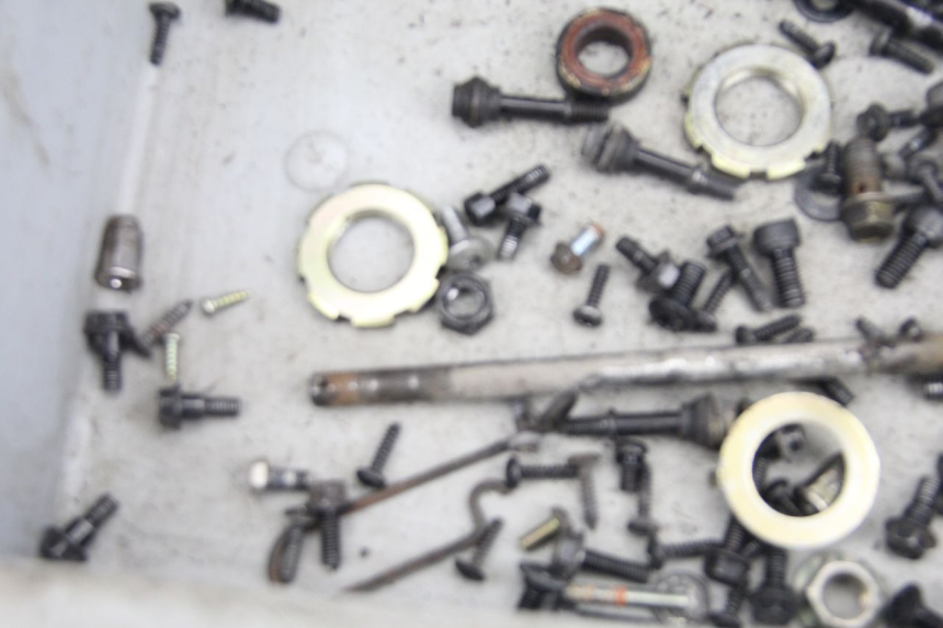 photo de ZAK SCHROEVEN EN BEVESTIGINGSMATERIAAL DAELIM S2 125 (2006 - 2007) - Detail van het onderdeel