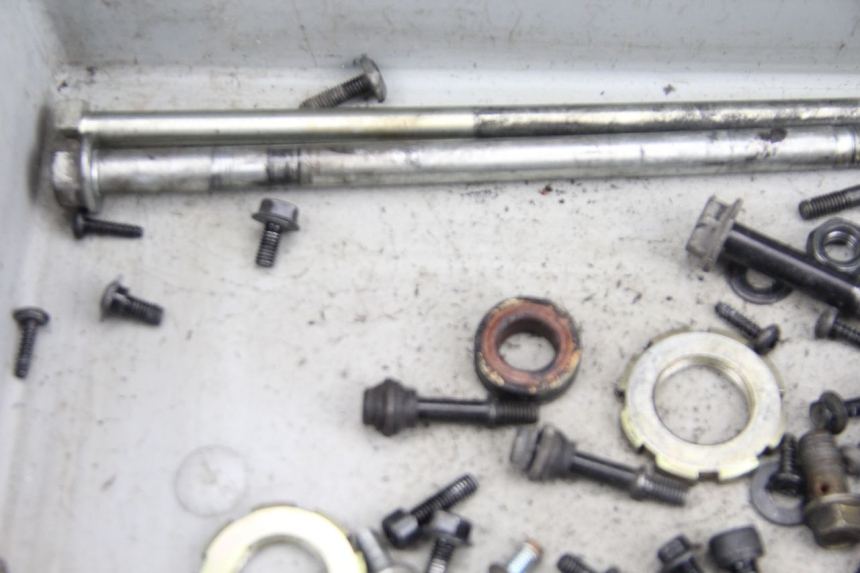 photo de ZAK SCHROEVEN EN BEVESTIGINGSMATERIAAL DAELIM S2 125 (2006 - 2007) - Technische close-up