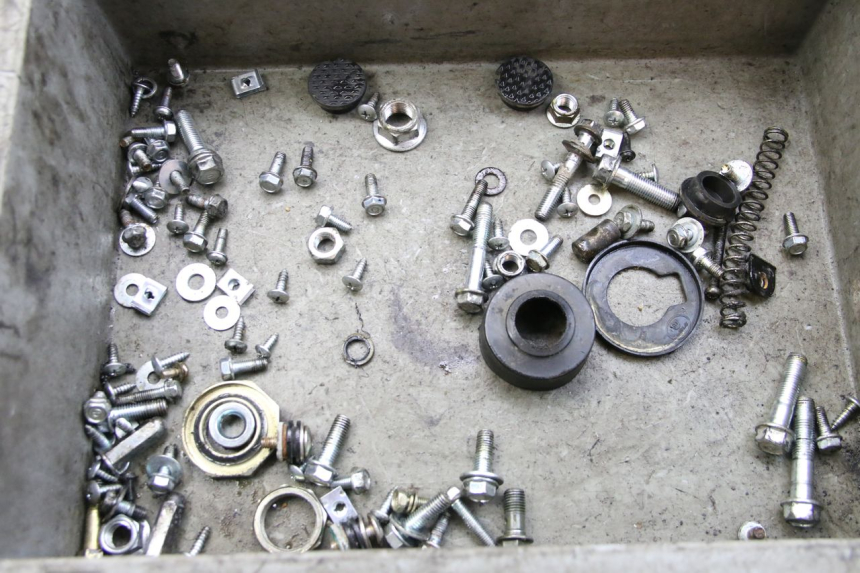 photo de ZAK SCHROEVEN EN BEVESTIGINGSMATERIAAL JM MOTORS SANTANA 50 (2014 - 2023) - Hoofdaanzicht