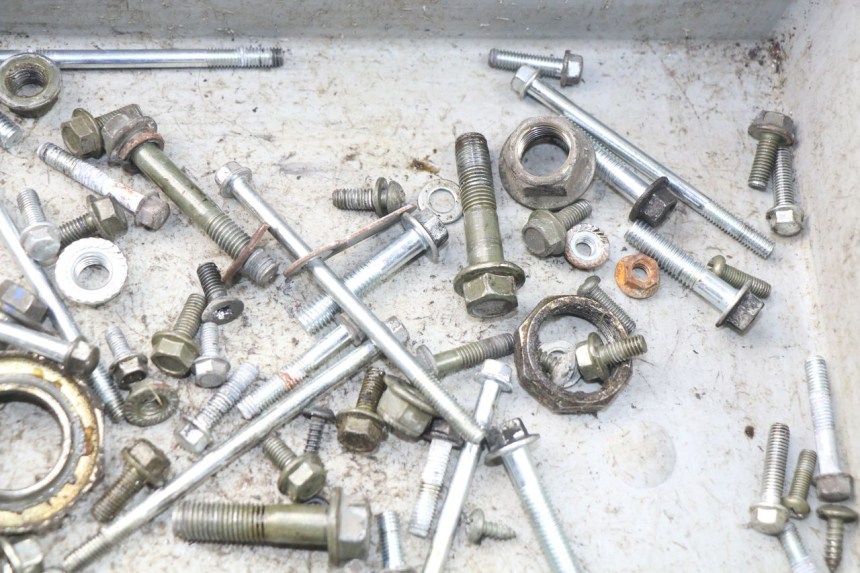 photo de ZAK SCHROEVEN EN BEVESTIGINGSMATERIAAL JM MOTORS SC 4T 50 (2012 - 2017) - Technische close-up