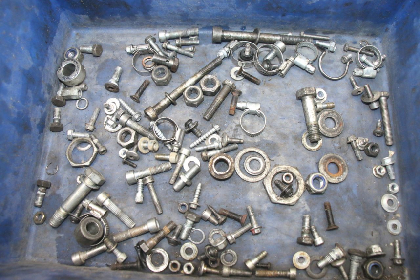 photo de ZAK SCHROEVEN EN BEVESTIGINGSMATERIAAL DERBI SENDA SM DRD X-TREME 50 (2011 - 2017) - Hoofdaanzicht