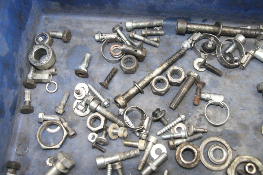 photo de ZAK SCHROEVEN EN BEVESTIGINGSMATERIAAL DERBI SENDA SM DRD X-TREME 50 (2011 - 2017) - Andere kijkhoek