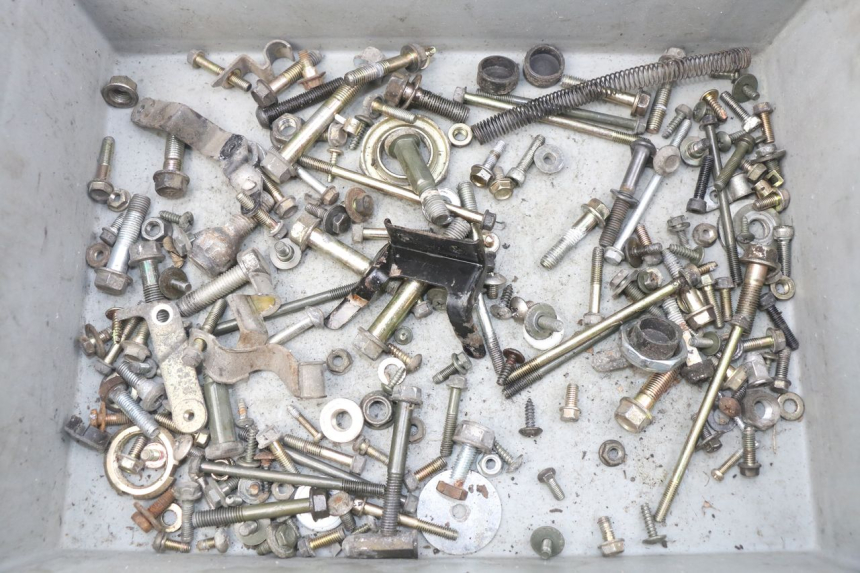 photo de ZAK SCHROEVEN EN BEVESTIGINGSMATERIAAL KYMCO SENTO 50 (2008 - 2013) - Hoofdaanzicht