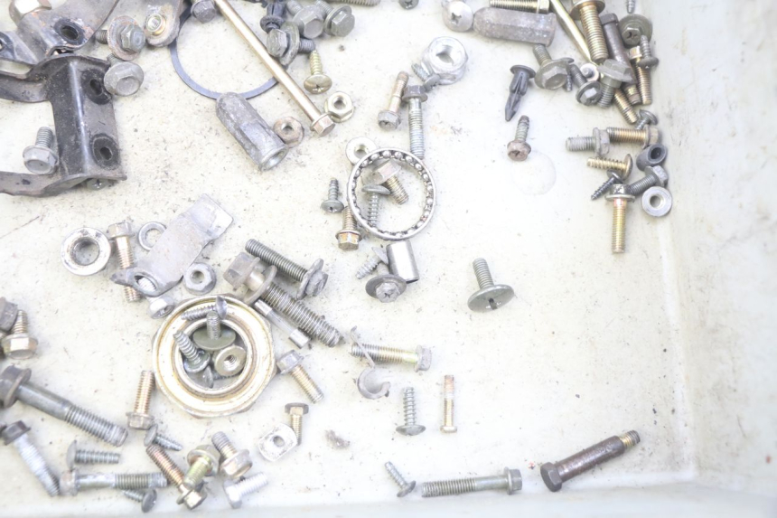 photo de ZAK SCHROEVEN EN BEVESTIGINGSMATERIAAL KYMCO SENTO 100 (2008 - 2013) - Zoom op gebruiksstaat