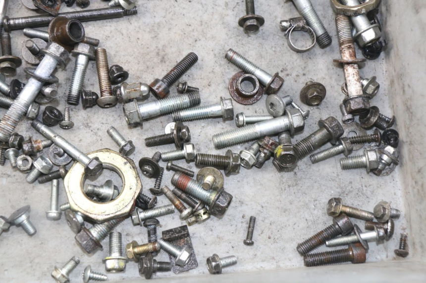 photo de ZAK SCHROEVEN EN BEVESTIGINGSMATERIAAL HONDA SES DYLAN 125 (2002 - 2006) - Zoom op gebruiksstaat