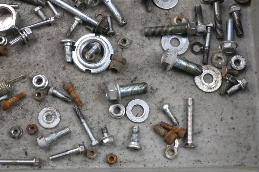 photo de ZAK SCHROEVEN EN BEVESTIGINGSMATERIAAL MASH SEVENTY FIVE 125 (2013 - 2021) - Zoom op gebruiksstaat