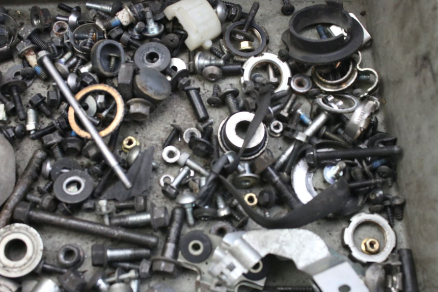 photo de ZAK SCHROEVEN EN BEVESTIGINGSMATERIAAL MBK SKYCRUISER 125 (2010 - 2013) - Detail van het onderdeel