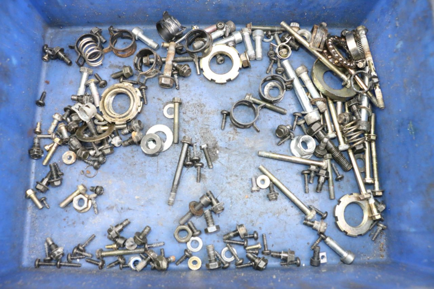 photo de ZAK SCHROEVEN EN BEVESTIGINGSMATERIAAL PEUGEOT SPEEDFIGHT 4 2T 50 (2015 - 2019) - Hoofdaanzicht