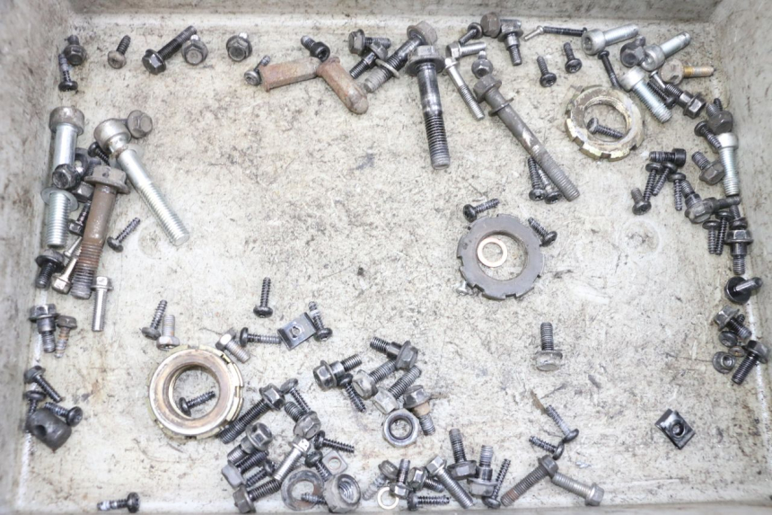 photo de ZAK SCHROEVEN EN BEVESTIGINGSMATERIAAL PEUGEOT SPEEDFIGHT 4 4T EFI 50 (2021 - 2025) - Detail van het onderdeel