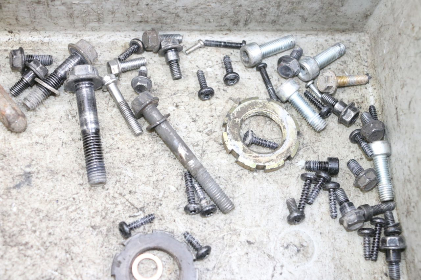 photo de ZAK SCHROEVEN EN BEVESTIGINGSMATERIAAL PEUGEOT SPEEDFIGHT 4 4T EFI 50 (2021 - 2025) - Overzicht