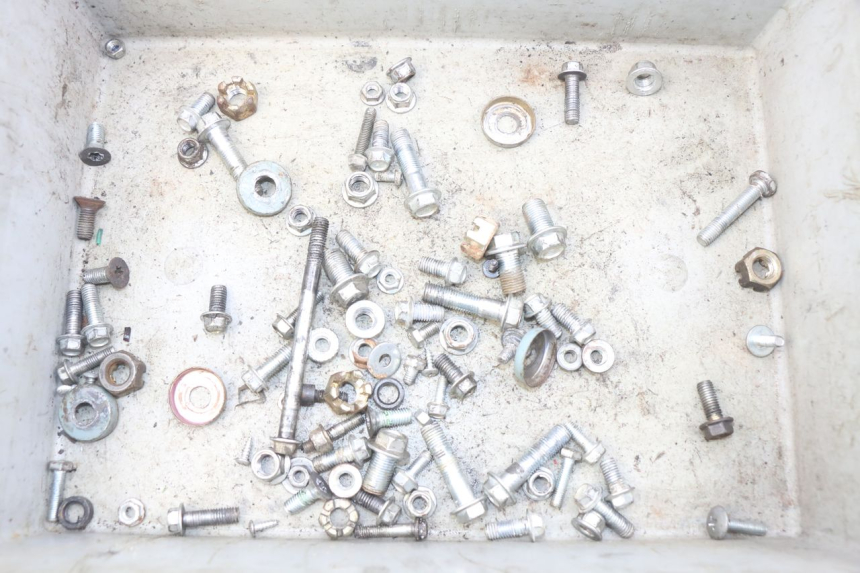 photo de ZAK SCHROEVEN EN BEVESTIGINGSMATERIAAL CHINESE QUAD SPEEDY DELUXE 125 - Hoofdaanzicht