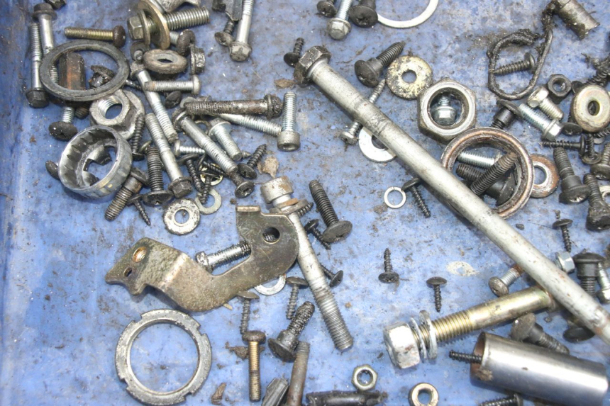 photo de ZAK SCHROEVEN EN BEVESTIGINGSMATERIAAL APRILIA SR 2T 50 (2012 - 2017) - Andere kijkhoek