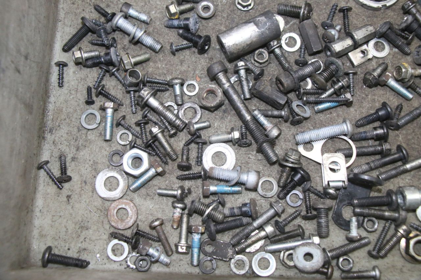 photo de ZAK SCHROEVEN EN BEVESTIGINGSMATERIAAL APRILIA SR 2T 50 (2018 - 2022) - Andere kijkhoek