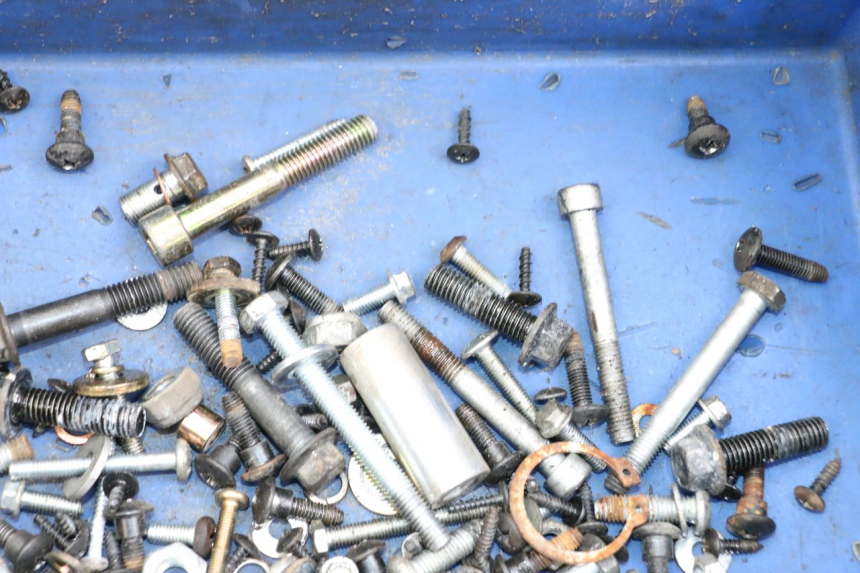 photo de ZAK SCHROEVEN EN BEVESTIGINGSMATERIAAL APRILIA SR MOTARD 50 (2012 - 2018) - Zoom op gebruiksstaat