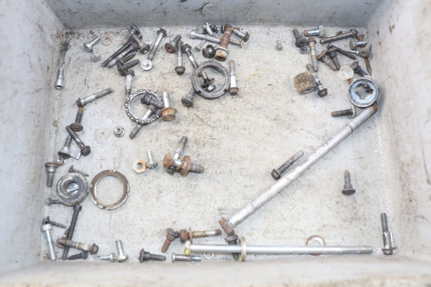 photo de ZAK SCHROEVEN EN BEVESTIGINGSMATERIAAL GILERA STALKER 50 (2004 - 2014) - Hoofdaanzicht