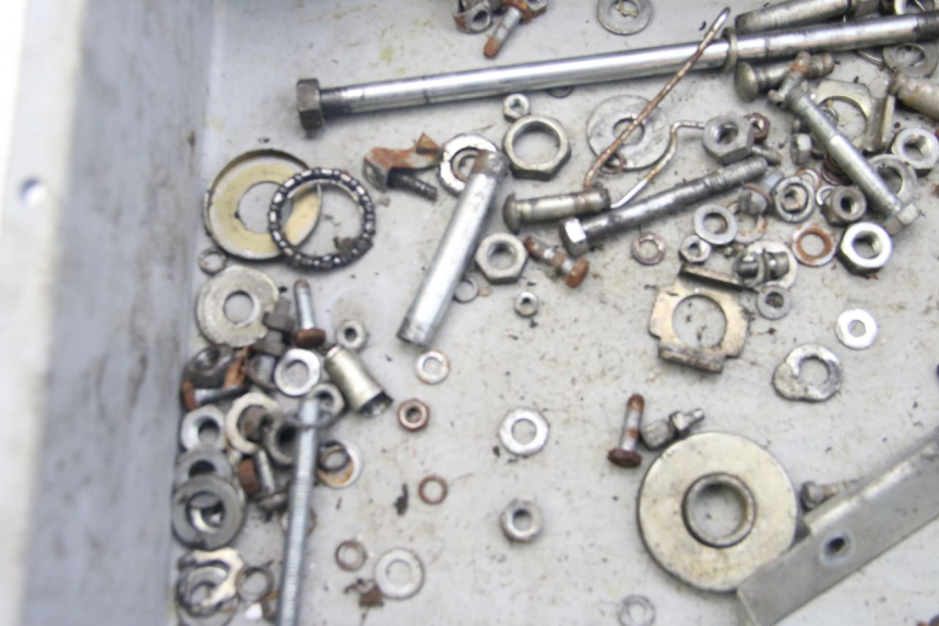 photo de ZAK SCHROEVEN EN BEVESTIGINGSMATERIAAL JAWA STELLA BABETTA 134 50 - Zoom op gebruiksstaat