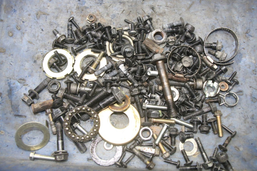 photo de ZAK SCHROEVEN EN BEVESTIGINGSMATERIAAL PEUGEOT STREETZONE I 2T 50 (2018 - 2020) - Hoofdaanzicht